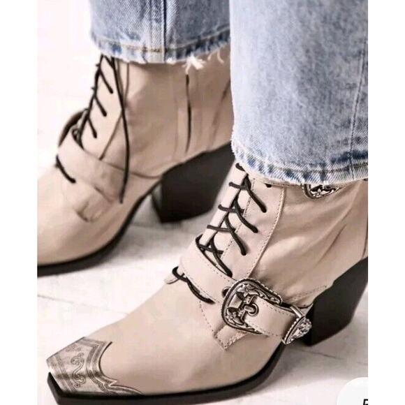 Free People Briar Buckle Lace Up Boot Leather Pewter Etch Tip Opal Grey 39.5 NEW